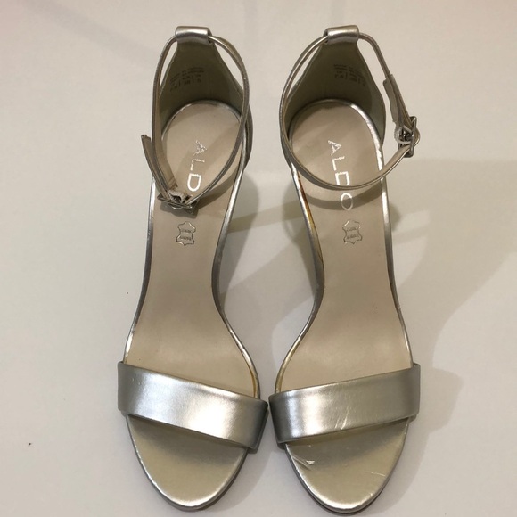 ALDO SILVER HIGH HEELS - Picture 2 of 11